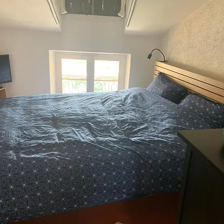 Un Atypiquement Provencal Apartment